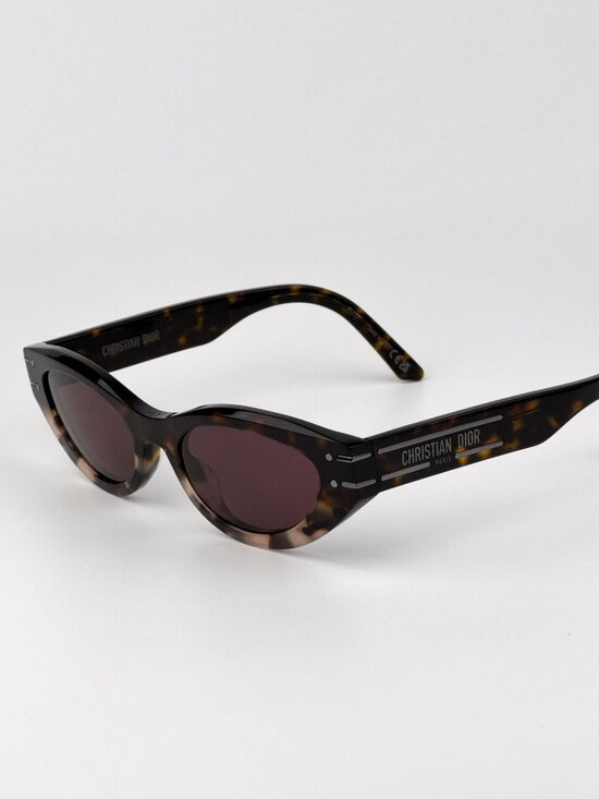 Dior DIORSIGNATURE B5I Sunglasses – Havana Oval with Bordeaux Lenses (25D0) main image 7